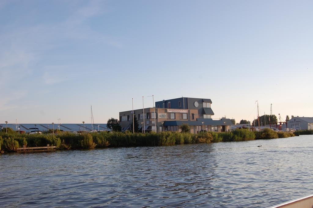 Buitenplaats T Ges Sneek Exterior foto